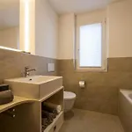 Huwetz 1 *